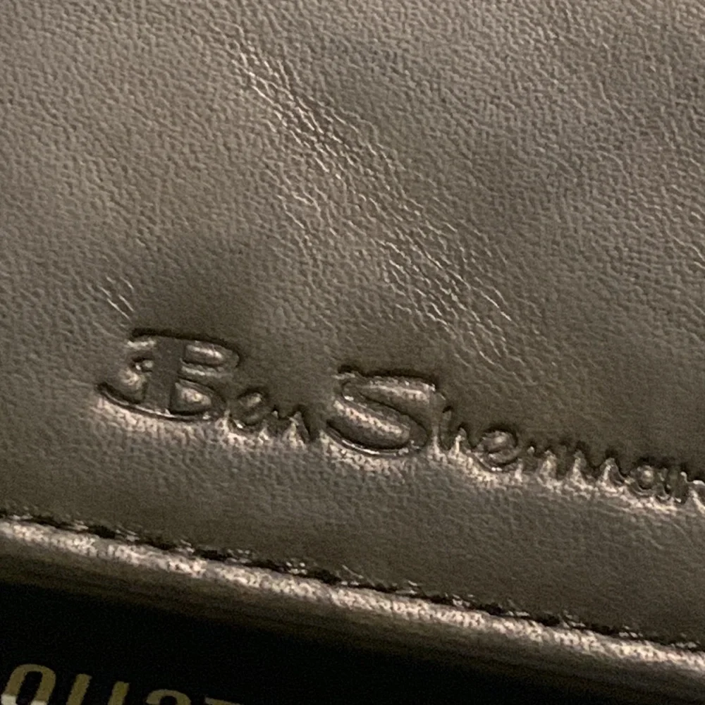 Ben Sherman Manchester Collection Slim BiFold Wallet in Black